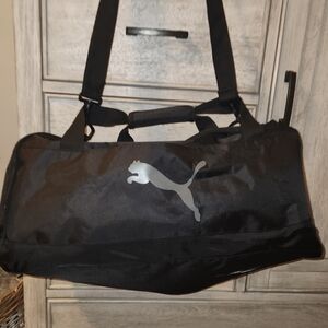 NWT BagsPuma polyester 22 Cms Duffle Bag(PV1638-001-001-OS_Black)